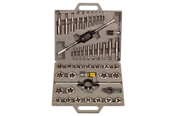 45-PC TAP & DIE, METRIC, BLOW CASE